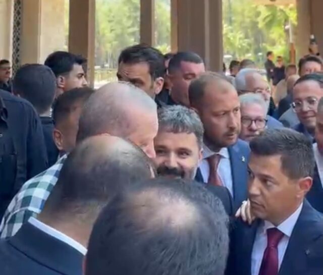 Cumhurbaşkanı Erdoğan, Marmaris’te vatandaşlarla buluştu