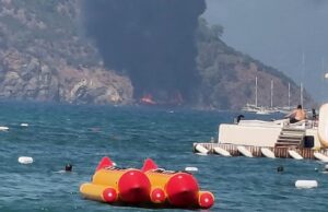 Fethiye’de gezi teknesi alev aldı: 115 kişi denize atladı