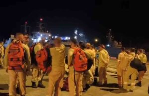 Marmaris’te arazözler çıkarma gemileriyle bölgeye gidiyor
