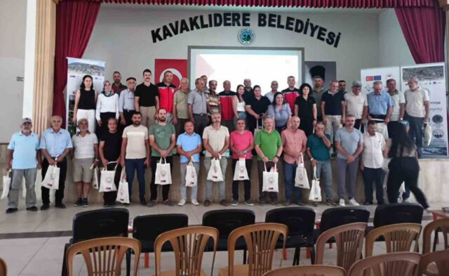 Kavaklıdere’de ceviz üreticilerine verim ve kalite eğitim