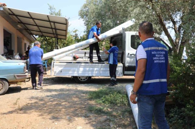 Muğla Büyükşehir’den sel mağduru üreticilere sera naylonu desteği