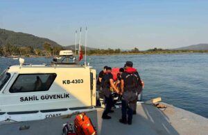 Sedir Adasında kayalıklardan üşen vatandaşa tıbbi tahliye