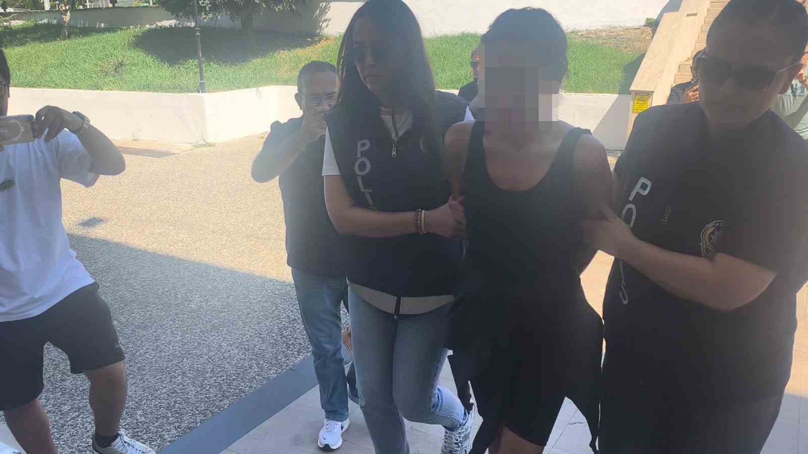 Türk bayrağını yakan şüpheli adliyeye sevk edildi
