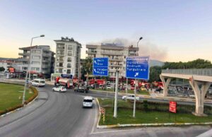 Milas’ta 5 katlı binanın çatısında yangın