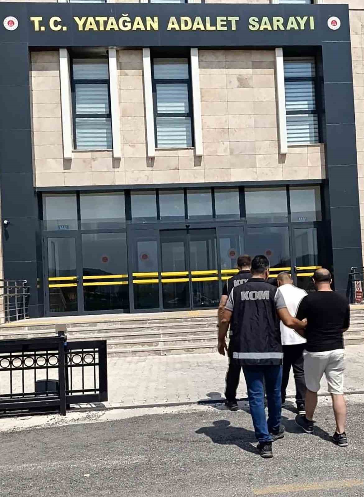 Polisten ‘Makaron’ operasyonu