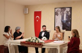 Turgutreis’te nikah hizmetlerine yoğun ilgi