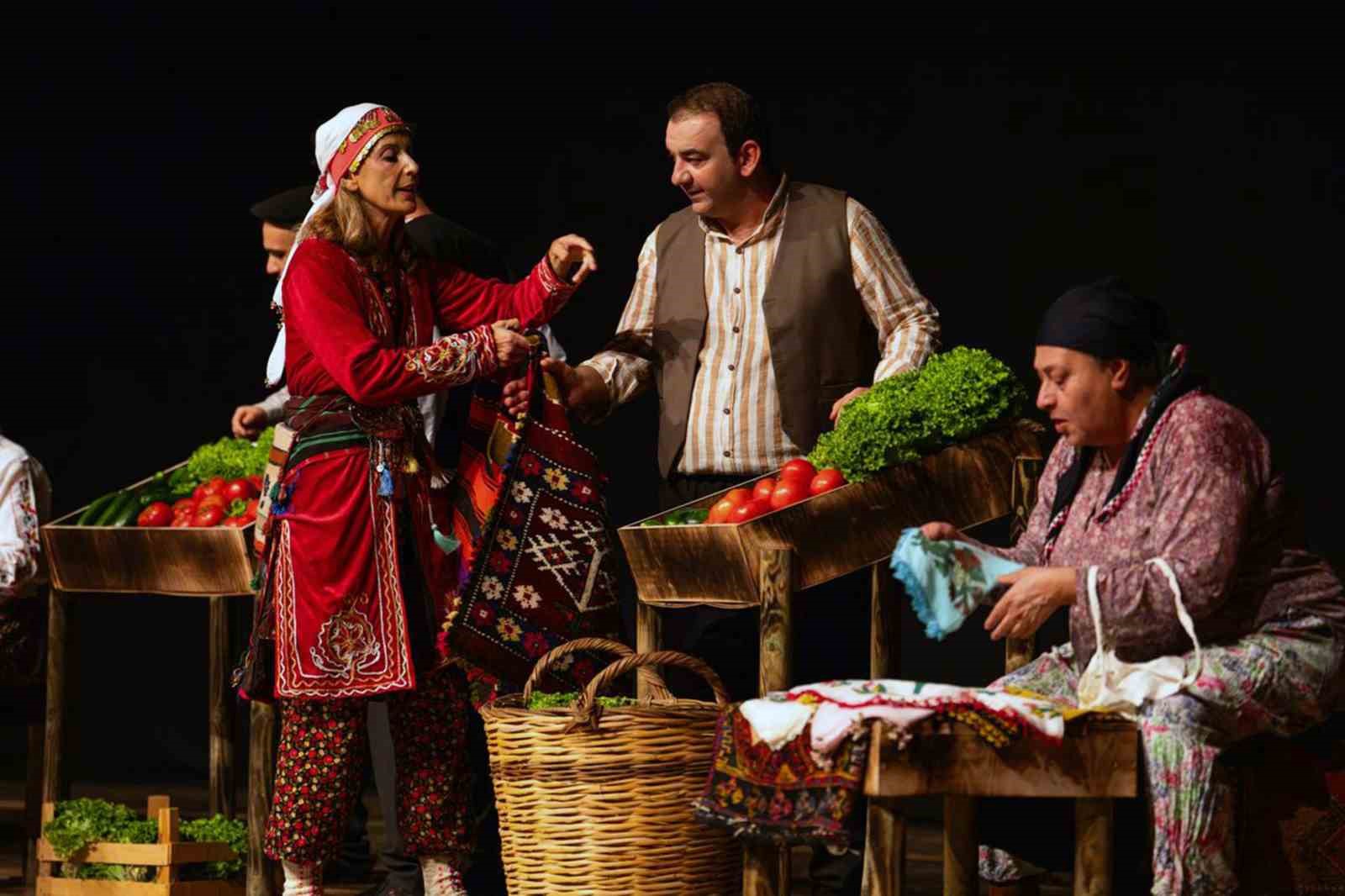 ‘Böyledir Bizim Sevdamız’ sahnesinde duygu ve sanat buluştu