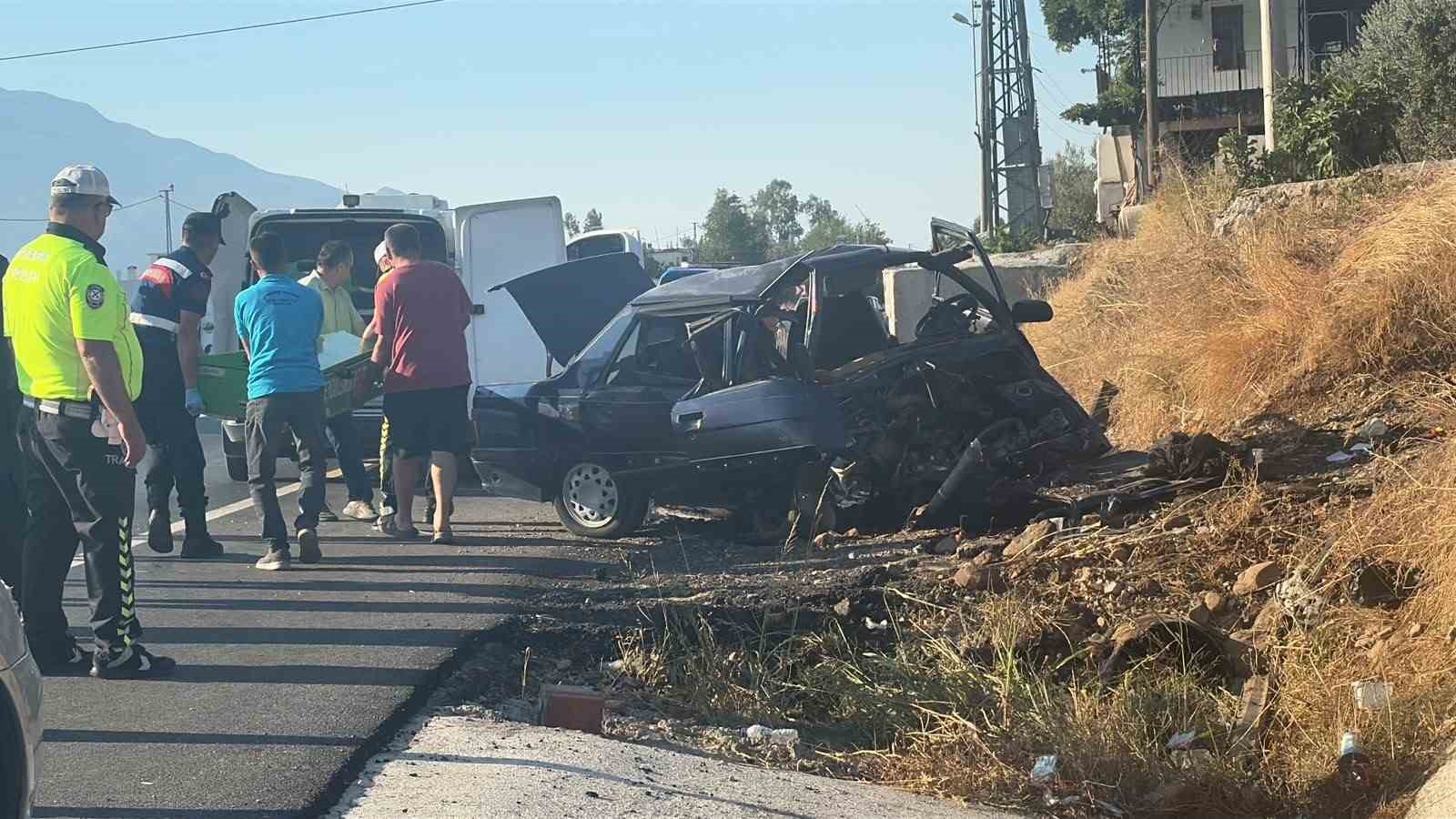 Seydikemer’de otomobil yoldan çıktı: 2 ölü