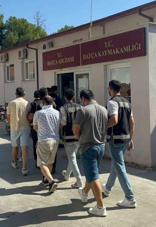 Yurt dışına kaçmaya çalışan FETÖ üyeleri yakalandı