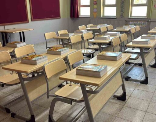 Yatağan’da 120 bin ders kitabı öğrencilerin sıralarında hazır