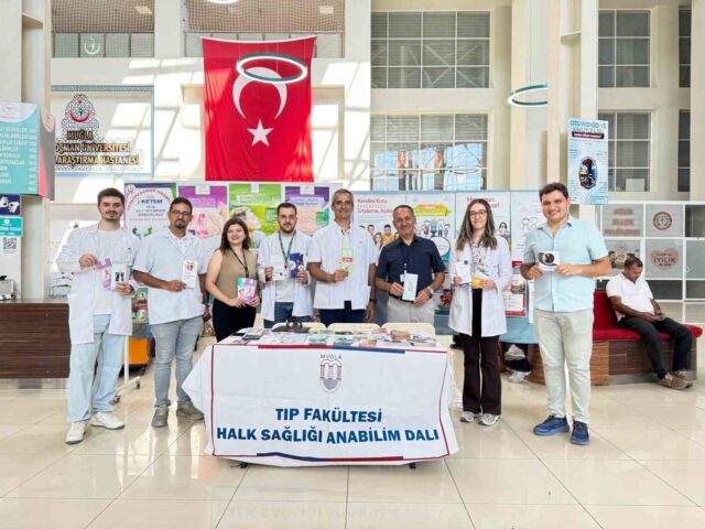 Muğla’da Halk Sağlığı Haftası kapsamında bilgilendirme standı kuruldu