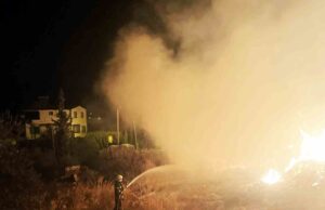 Seydikemer’de bitki atıkları yangını