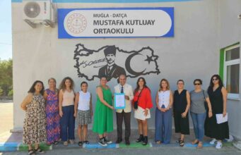 Datça’da ’Okulum Temiz’ belgeleri okullara teslim edildi
