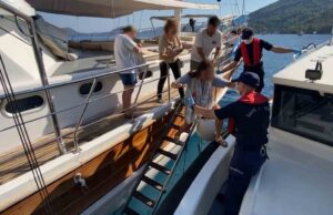 Fethiye’de gezi teknelerinde yaralanan iki kişiye tıbbi tahliye gerçekleştirildi