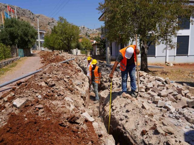 Marmaris Yeşilova Mahallesi’nde içme suyu şebekesi genişletiliyor