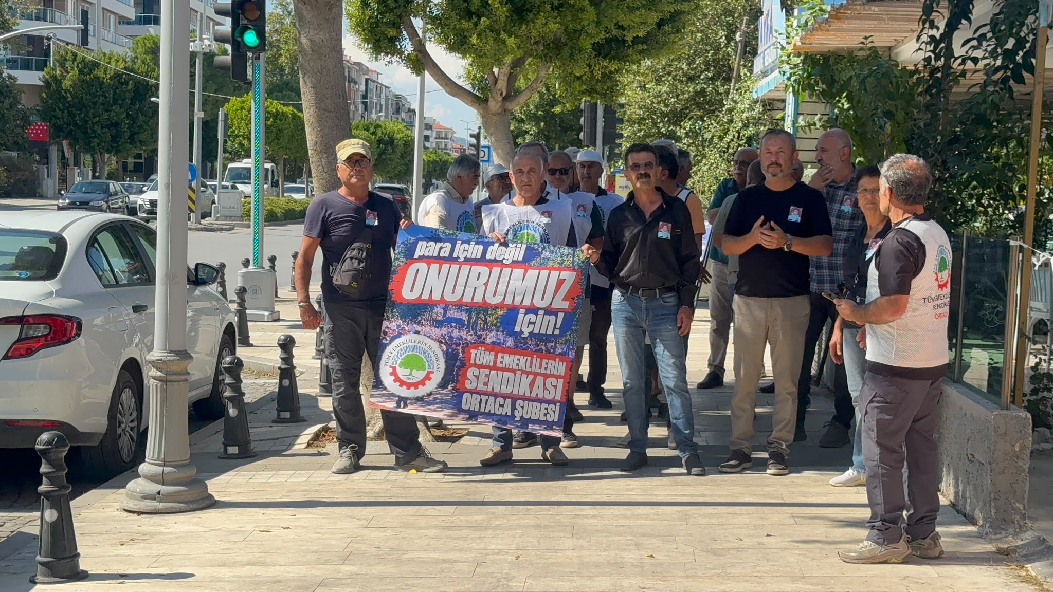 Tüm Emeklilerin Sendikası’ndan Onurlu Yaşam Çağrısı