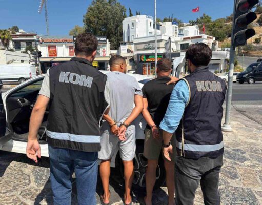 Bodrum’da kırmızı bültenle aranan şüpheli sahte kimlikle yakalandı