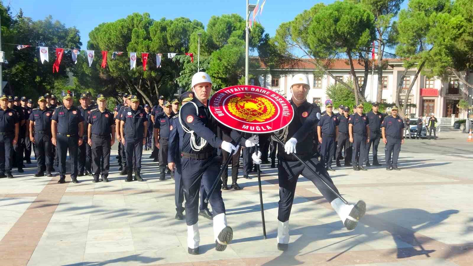 Muğla’da İtfaiye Haftası çelenk sunma töreniyle başladı