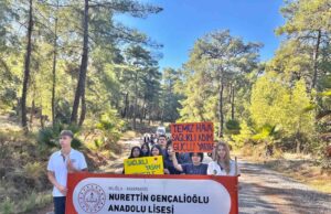 Marmaris’te öğrenciler sağlıklı yaşam için yürüdü