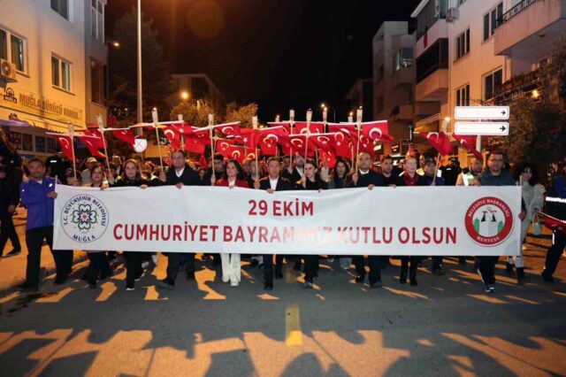 Muğla’da Cumhuriyet’in 103. yılı binlerce kişinin katılımıyla kutlandı