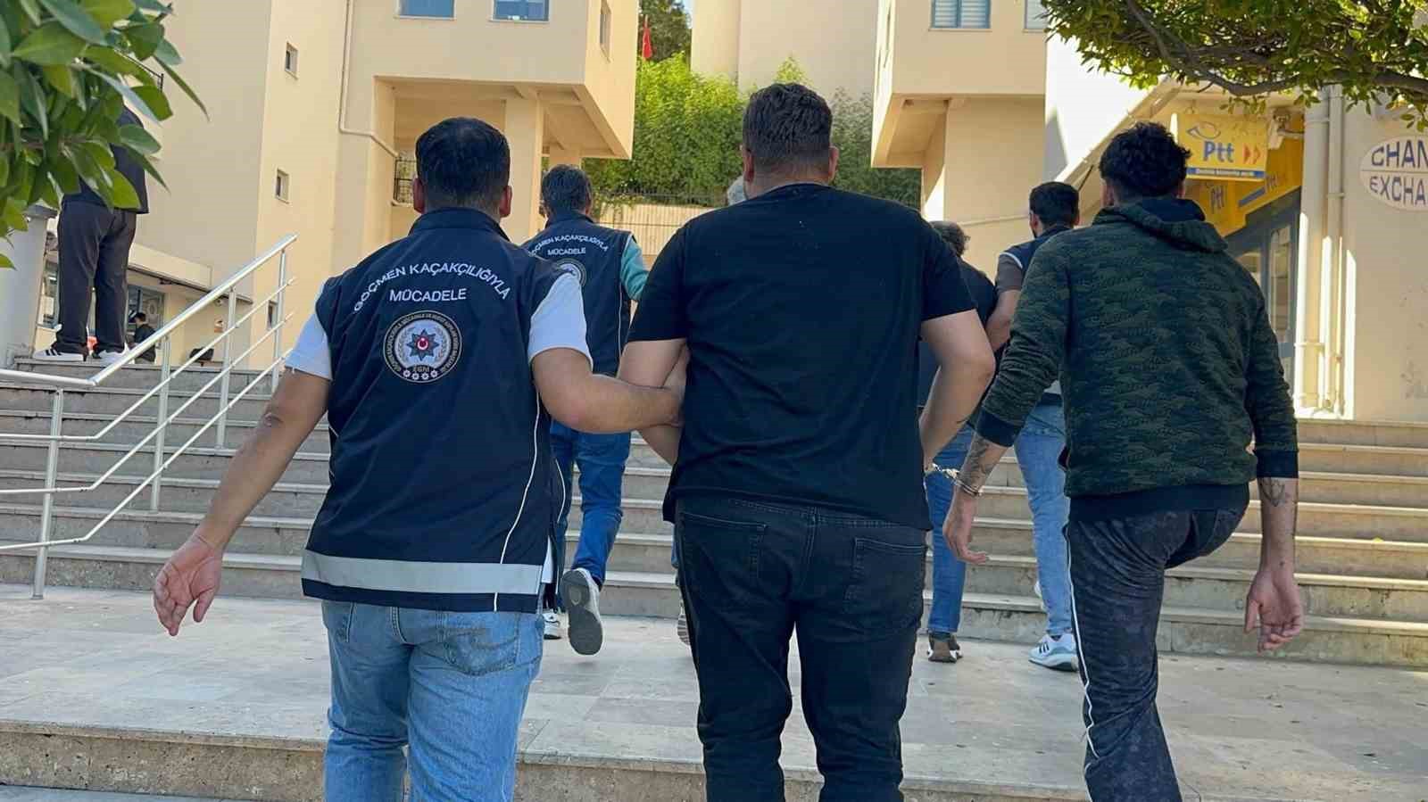 Göçmen kaçakçılığı organizatörü 4 şahıs tutuklandı