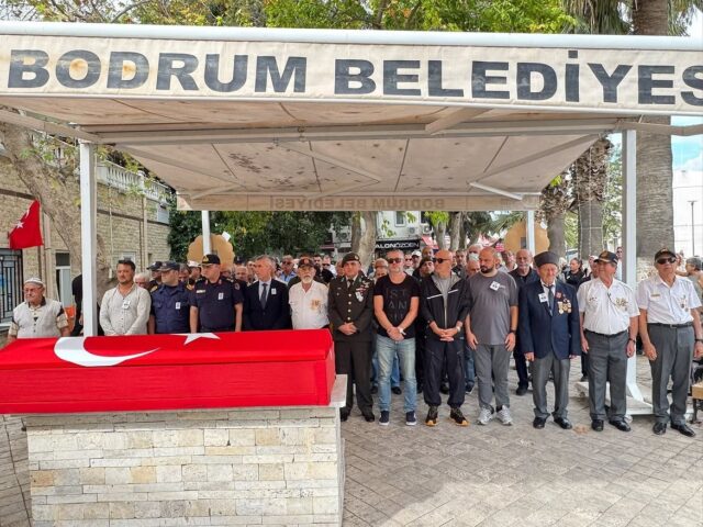 Kıbrıs gazisi son yolculuğuna uğurlandı