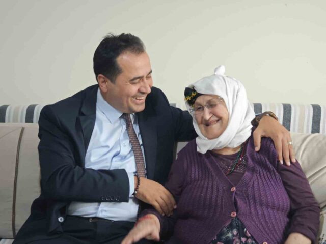 Menteşe’de asırlık çınarlara anlamlı ziyaret