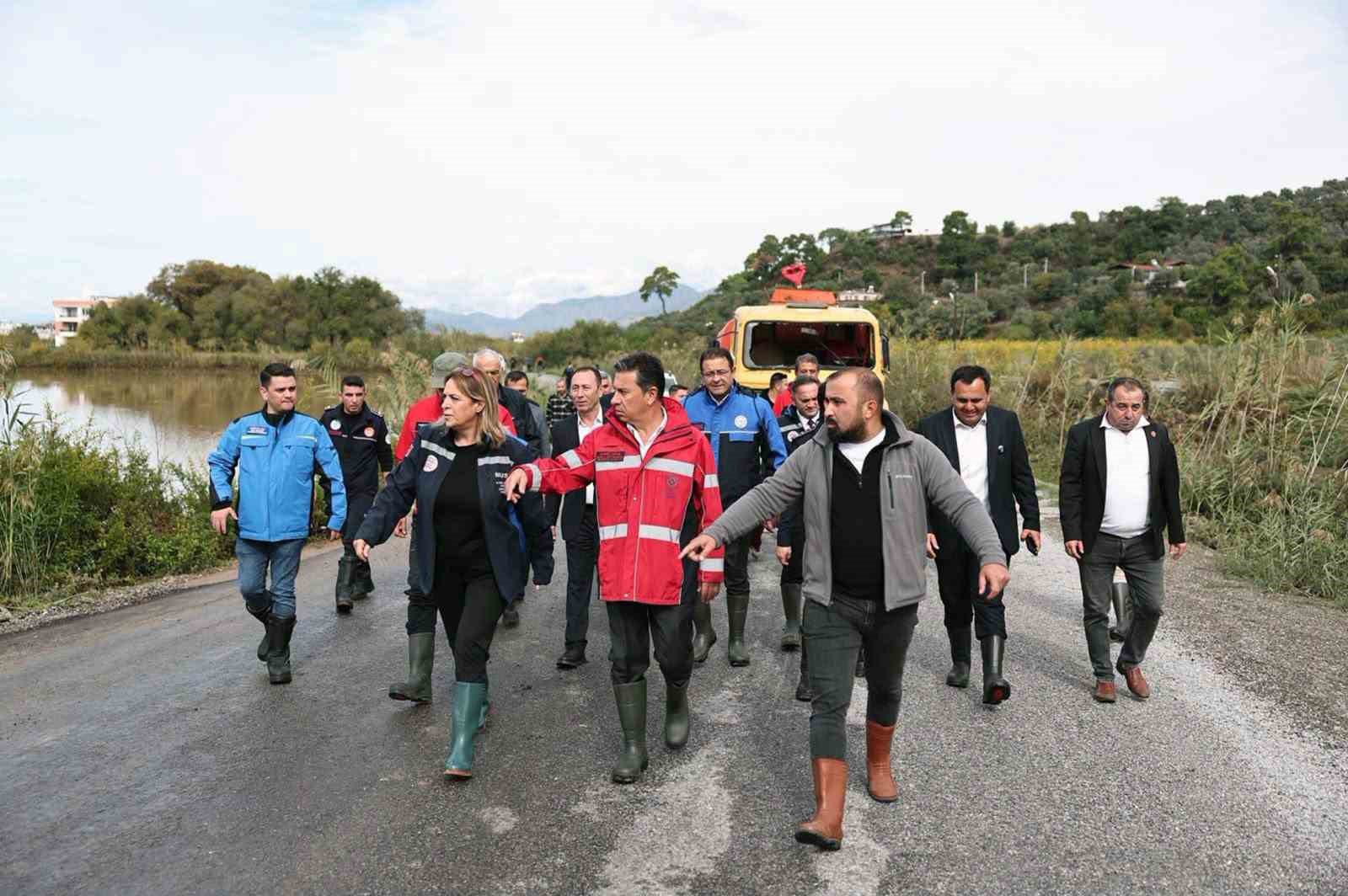 Başkan Aras, taşkın bölgelerinde incelemelerde bulundu