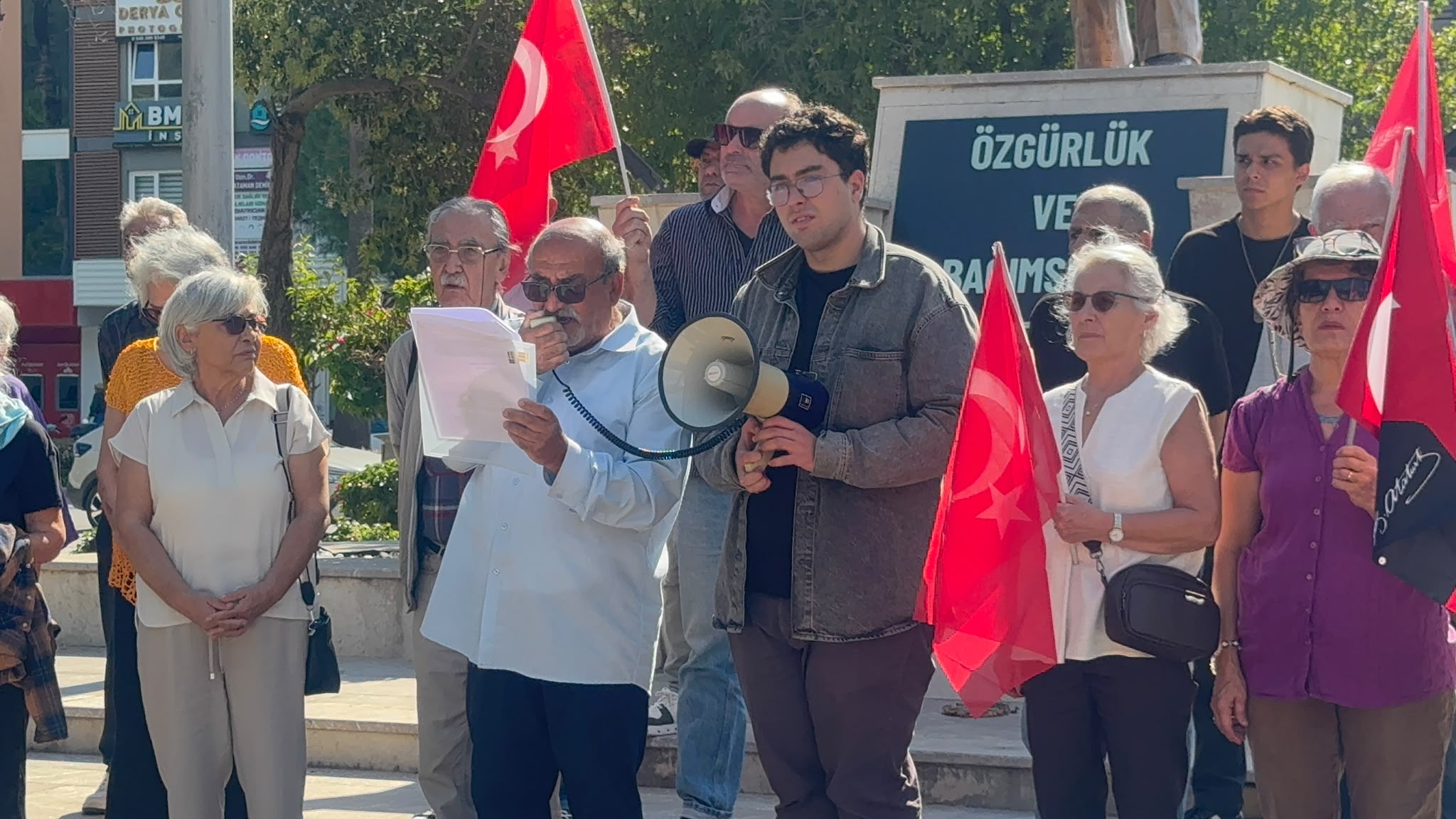 Vatan Partisi: ‘Said Nursilerle iç cephe birleşmez, bölünür!’