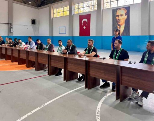 Muğlasporlu futbolcular öğrencilerle buluştu
