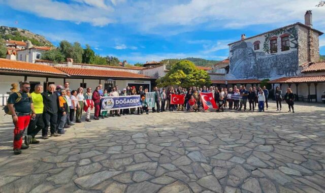 Muğlalı dağcılar Muğla’nın tarihi ve doğal güzelliklerini tanıtıyor
