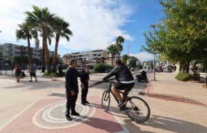 Marmaris’te zabıtadan yaya yolu denetimi
